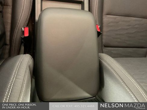 Used 2024 Nissan Frontier SV w/ SV Convenience Package RWD image 40