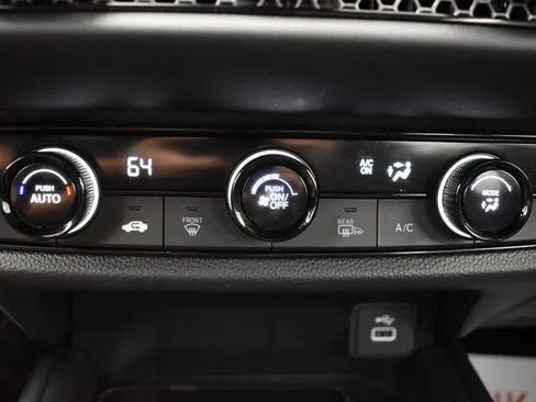 Used 2025 Honda HR-V Sport image 31