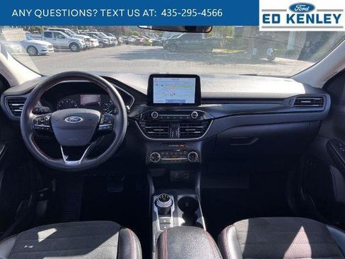 Certified 2022 Ford Escape SEL w/ SEL Stealth AWD Package image 8