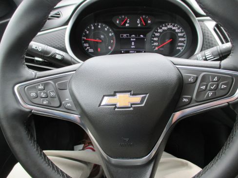 Used 2024 Chevrolet Malibu LT w/ Sport Edition FWD image 18