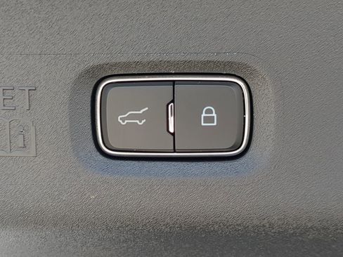 New 2025 Ford Expedition Active image 42