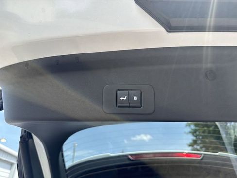 New 2025 Nissan Murano SV image 13