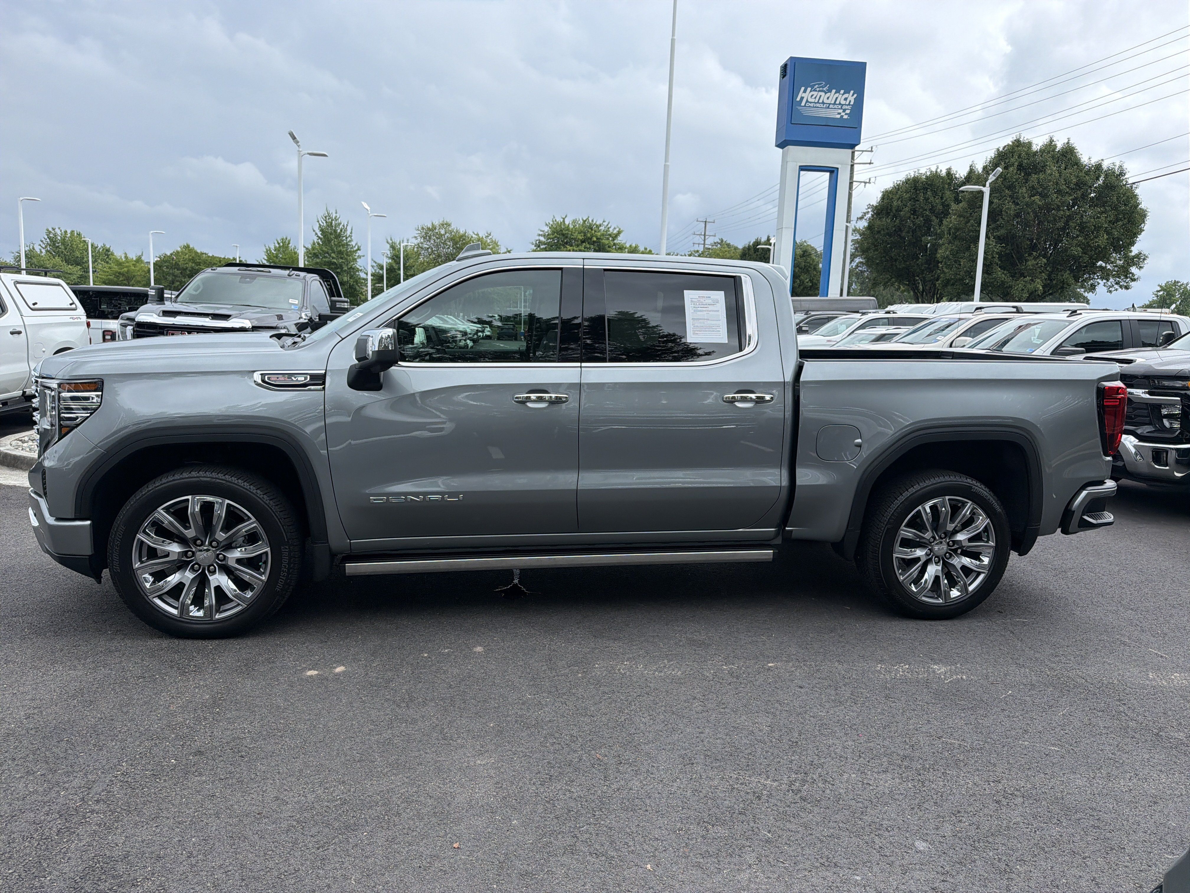 Used 2026 GMC Sierra 1500 Denali w/ Denali Reserve Package AWD/4WD image 7