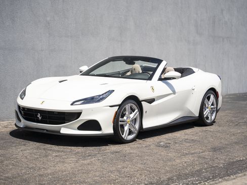 Used 2023 Ferrari Portofino M RWD image 1