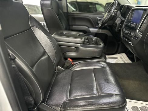 Used 2018 Chevrolet Silverado 1500 LT w/ All Star Edition image 41