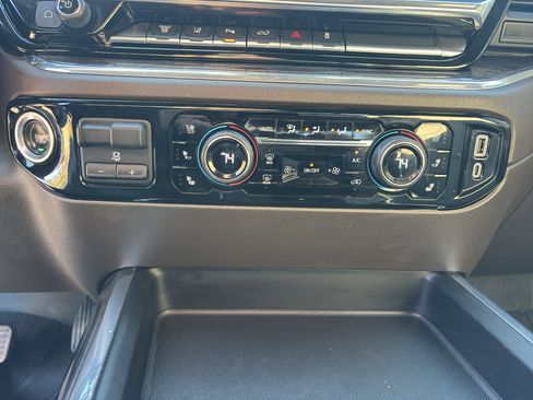 Used 2024 Chevrolet Silverado 2500 LTZ w/ LTZ Premium Package image 8