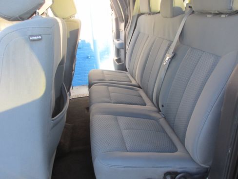 Used 2013 Ford F150 XLT w/ XLT Chrome Pkg image 24