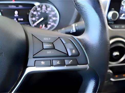 Used 2025 Nissan Sentra SV image 10