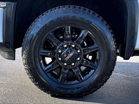 Used 2025 GMC Sierra 2500 AT4 w/ AT4 Premium Plus Package image 33