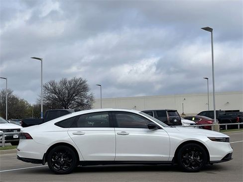 Used 2025 Honda Accord SE image 3