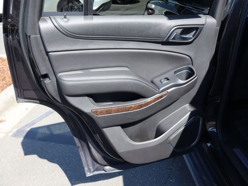 Used 2018 Chevrolet Tahoe LT w/ Luxury Package AWD/4WD image 31