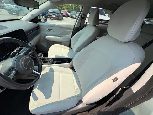 Certified 2025 Hyundai Kona SEL FWD image 22