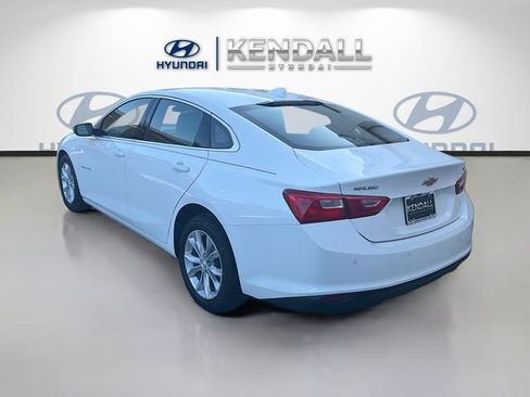 Used 2025 Chevrolet Malibu LT FWD image 4
