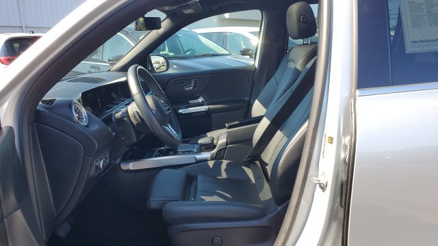 Used 2023 Mercedes-Benz GLB 250 4MATIC image 4