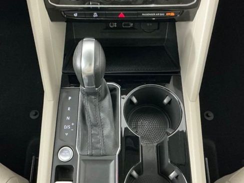 Used 2019 Volkswagen Atlas SEL R-Line FWD image 22