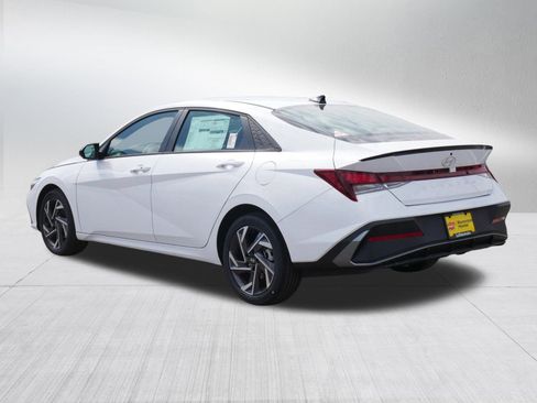 New 2026 Hyundai Elantra Sport image 3