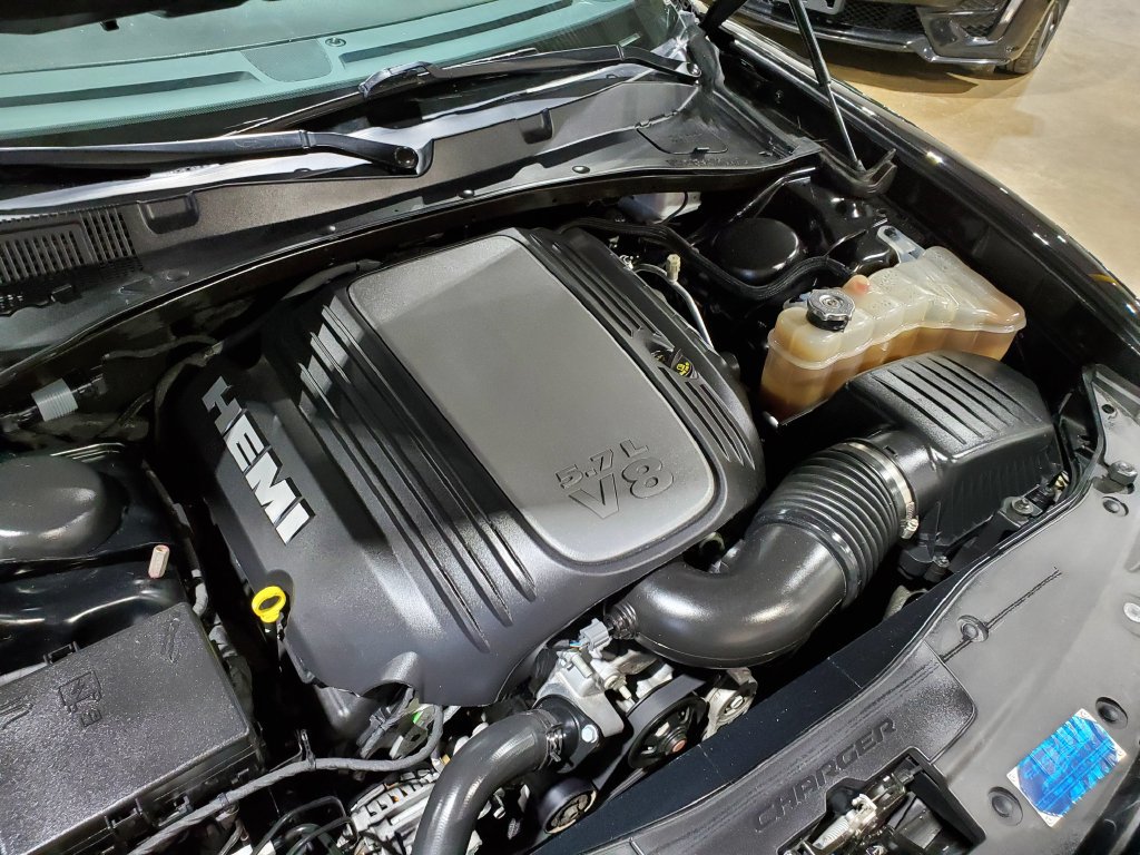 Used 2023 Dodge Charger R/T w/ Blacktop Package RWD image 38