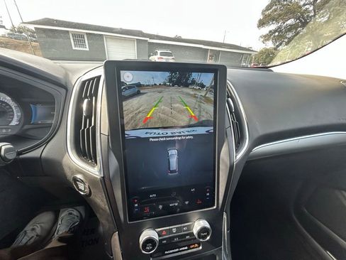 Used 2024 Ford Edge Titanium image 38