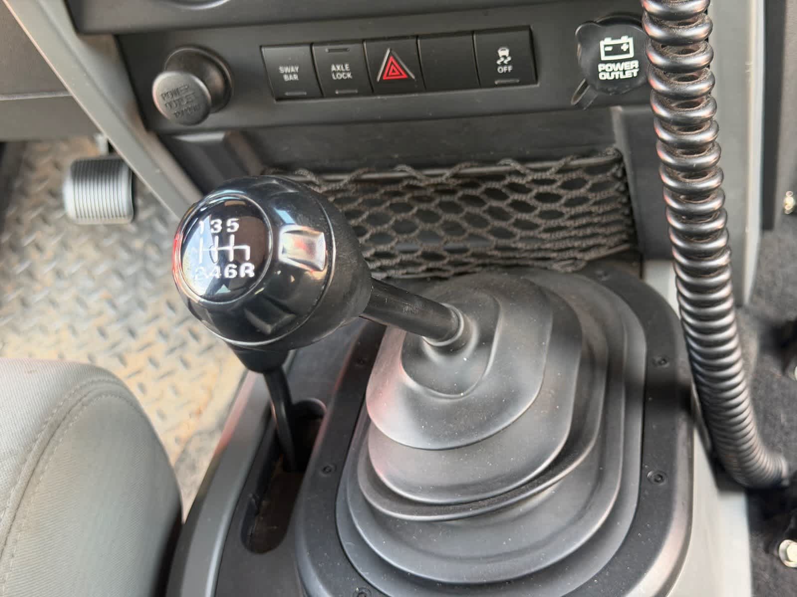 Used 2010 Jeep Wrangler Unlimited Rubicon AWD/4WD image 16