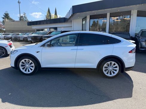 Used 2018 Tesla Model X 100D AWD/4WD image 2