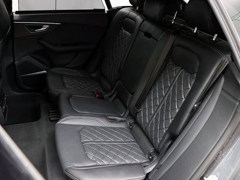 Used 2024 Audi SQ8 Premium Plus image 11