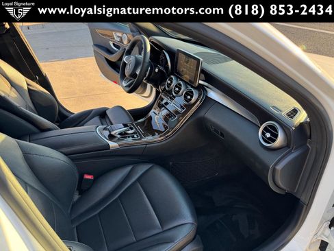 Used 2015 Mercedes-Benz C 400 4MATIC image 34