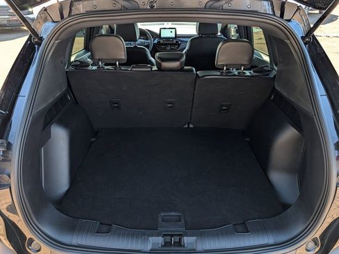 Certified 2025 Ford Escape ST-Line image 10