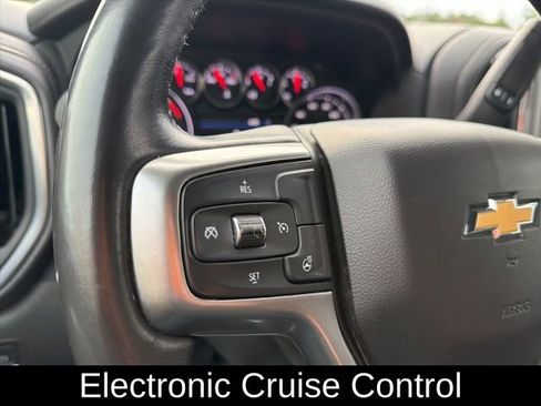 Used 2022 Chevrolet Silverado 1500 LT image 30