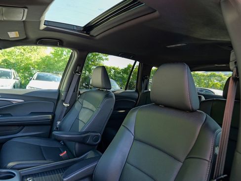 Used 2023 Honda Passport EX-L image 23