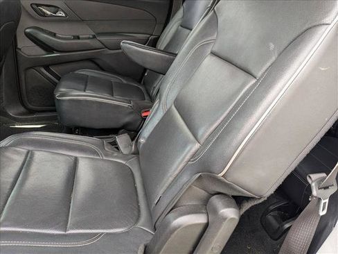Used 2021 Chevrolet Traverse High Country image 13