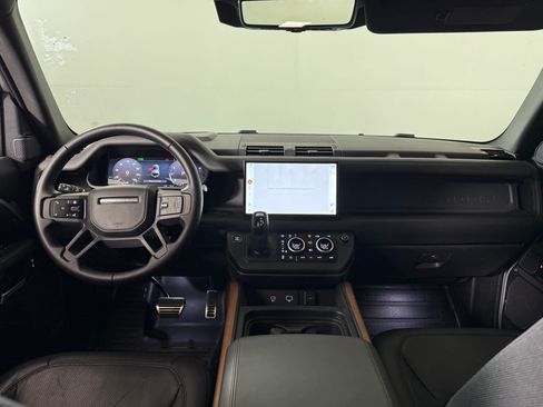 Used 2024 Land Rover Defender 110 X AWD/4WD image 16