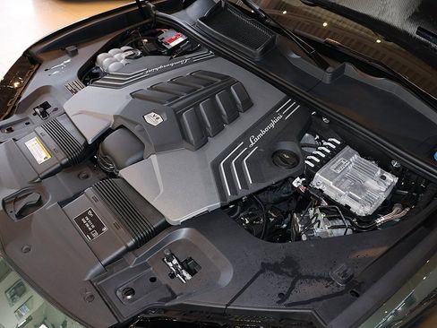 Used 2023 Lamborghini Urus S image 76