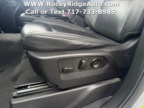 Used 2025 GMC Sierra 1500 SLT AWD/4WD image 18