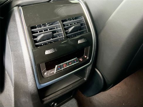 New 2026 BMW X6 xDrive40i image 24