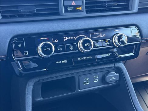 New 2025 Honda Pilot TrailSport image 14