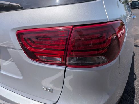 Used 2019 Kia Sorento AWD V6 image 14