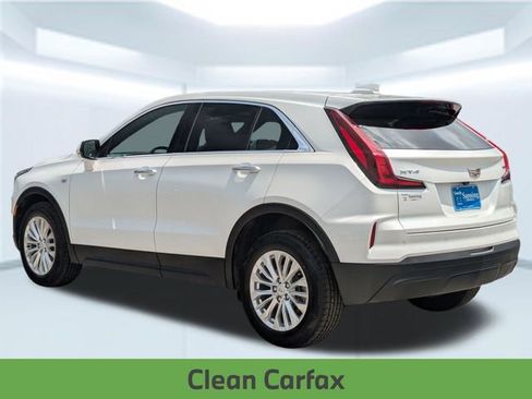 Used 2024 Cadillac XT4 Luxury w/ Cold Weather Package FWD image 4