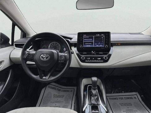 Used 2022 Toyota Corolla LE FWD image 18