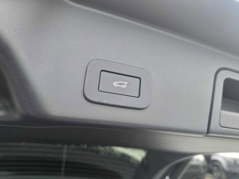 New 2026 Land Rover Range Rover Evoque Dynamic SE image 18