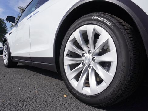 Used 2020 Tesla Model X Long Range image 8