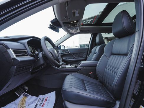 New 2026 Mitsubishi Outlander SEL FWD image 32