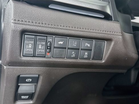 Used 2019 Honda Odyssey Elite image 11