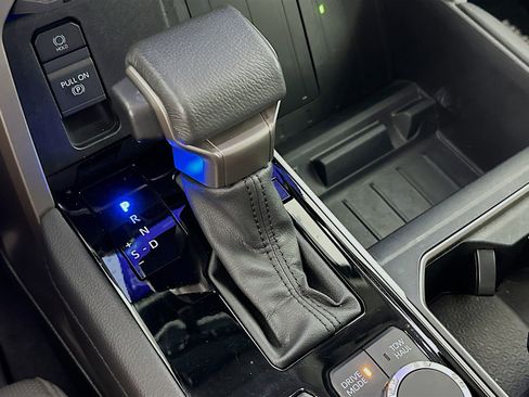 Used 2024 Toyota Tundra Limited image 25