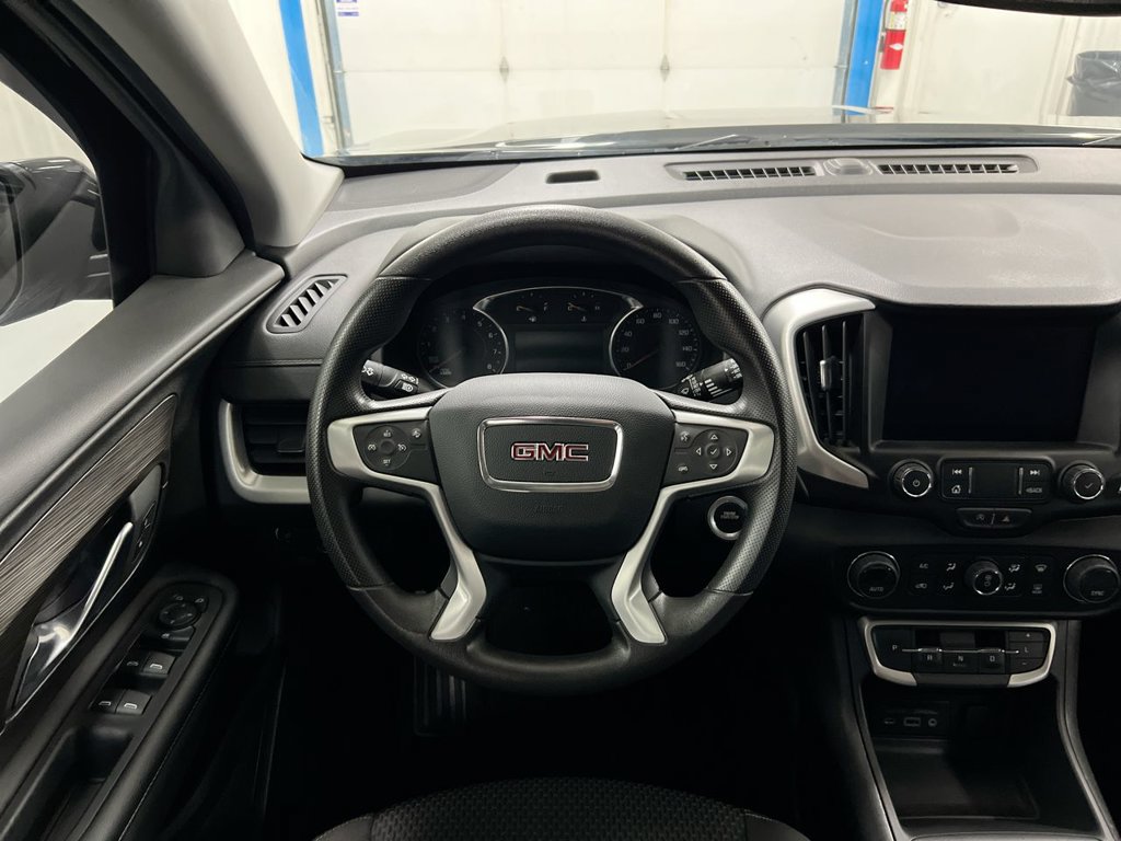Used 2024 GMC Terrain SLE w/ Driver Convenience Package AWD/4WD image 11