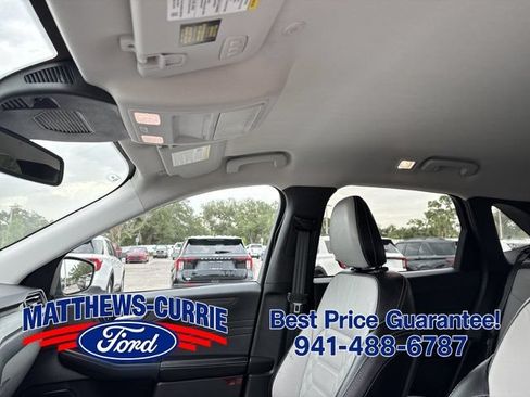 Certified 2024 Ford Escape SE w/ PHEV Premium Package FWD image 11