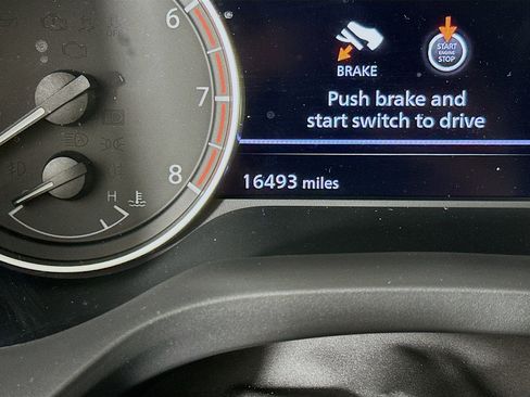 Used 2023 Nissan Rogue SV AWD/4WD image 19