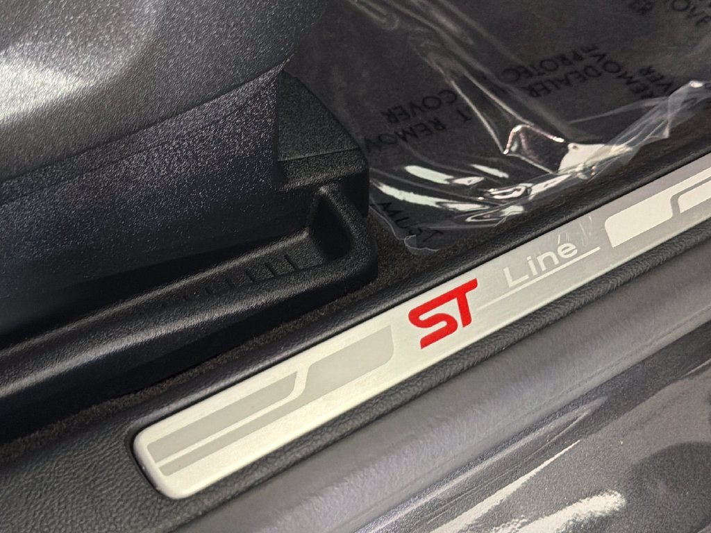 Used 2020 Ford Edge ST-Line FWD image 35