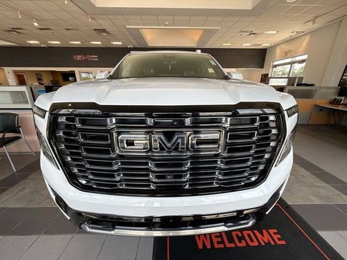 New 2026 GMC Yukon XL Denali Ultimate AWD/4WD image 7