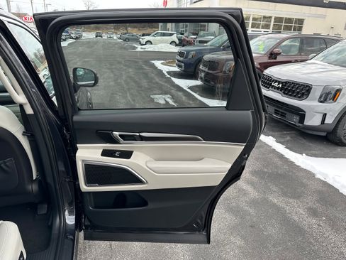 New 2025 Kia Telluride S image 25