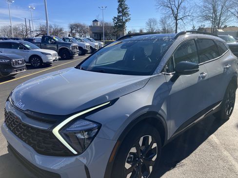 Used 2023 Kia Sportage X-Line w/ X-Line Premium Package image 3